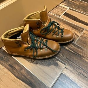 Danner Mountain Pass boots 10.5